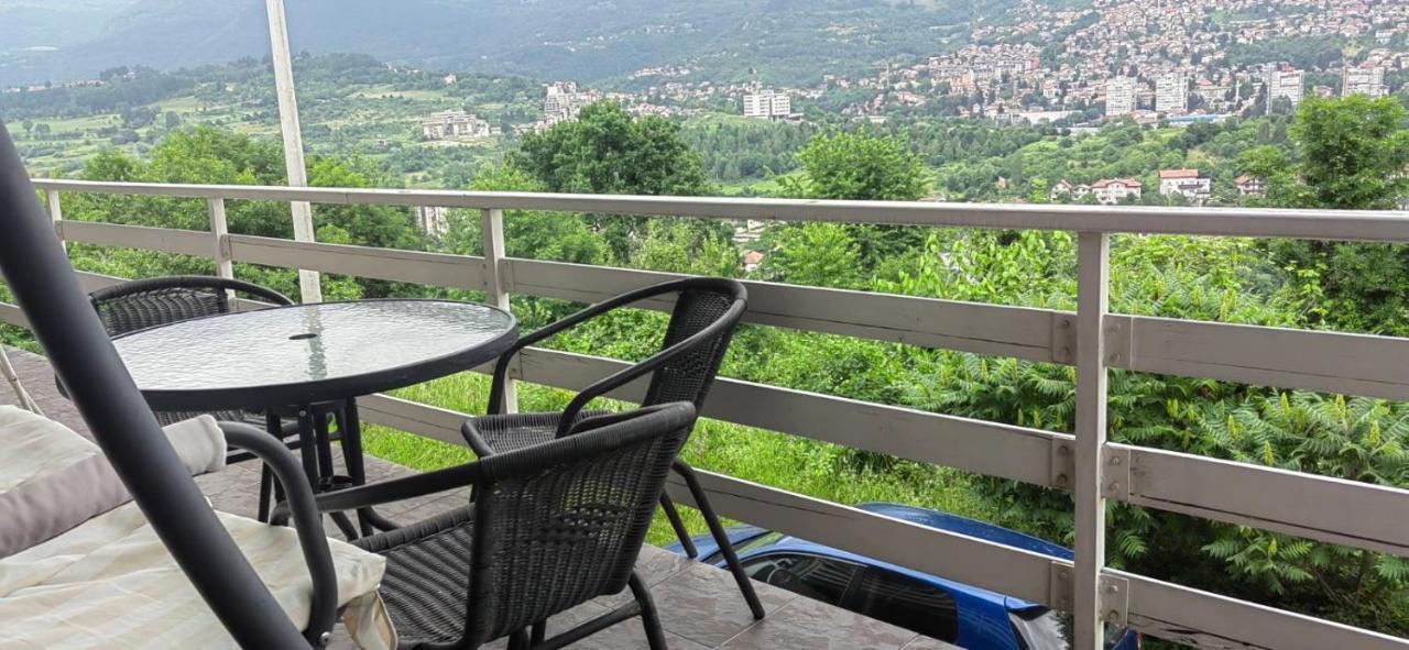 Stan Na Dan Memic Apartment Sarajevo Bagian luar foto